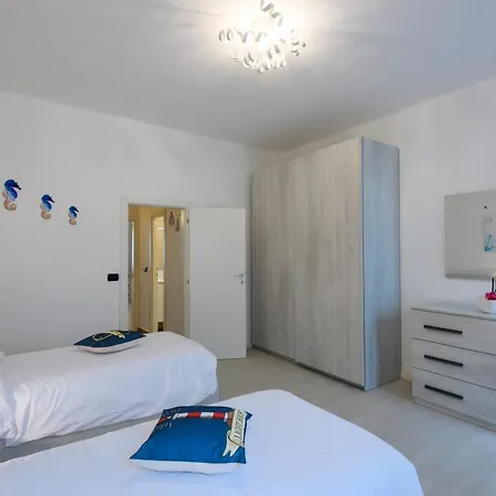 Guesthost - Al Lido Di With Veranda